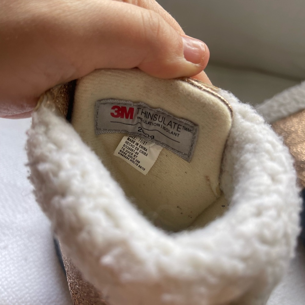 Baby Gap Nayy and Gold Winter Rain Duck Boots Faux Fur Toddler Sz 7T/8T - Picture 5 of 5